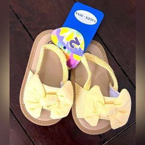 Yellow baby girl sandals size 2